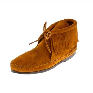 NEW Minnetonka Fringe Moccasin Hard Sole Bootie 682 Size 9